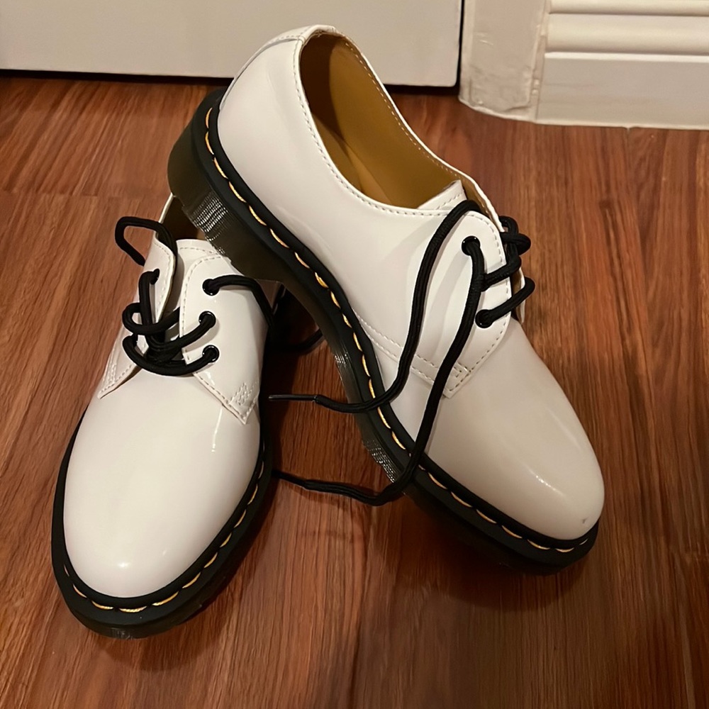 New Dr. Martens Women's 1461 Patent Leather Oxford Shoes in size 7